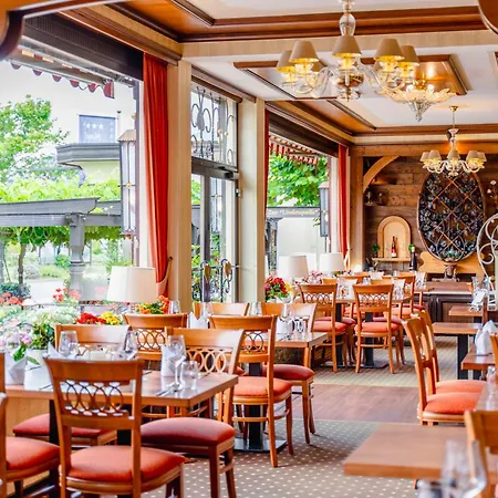 Unter Den Linden فندق 3*