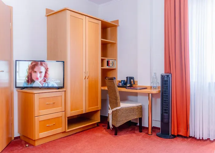 Unter Den Linden Hotel 3*